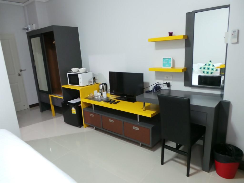 The Icon Service Apartment Si Maha Phot Dış mekan fotoğraf