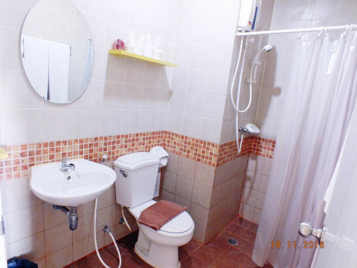 The Icon Service Apartment Si Maha Phot Dış mekan fotoğraf